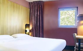 B&B Hôtel Nîmes Centre Arènes